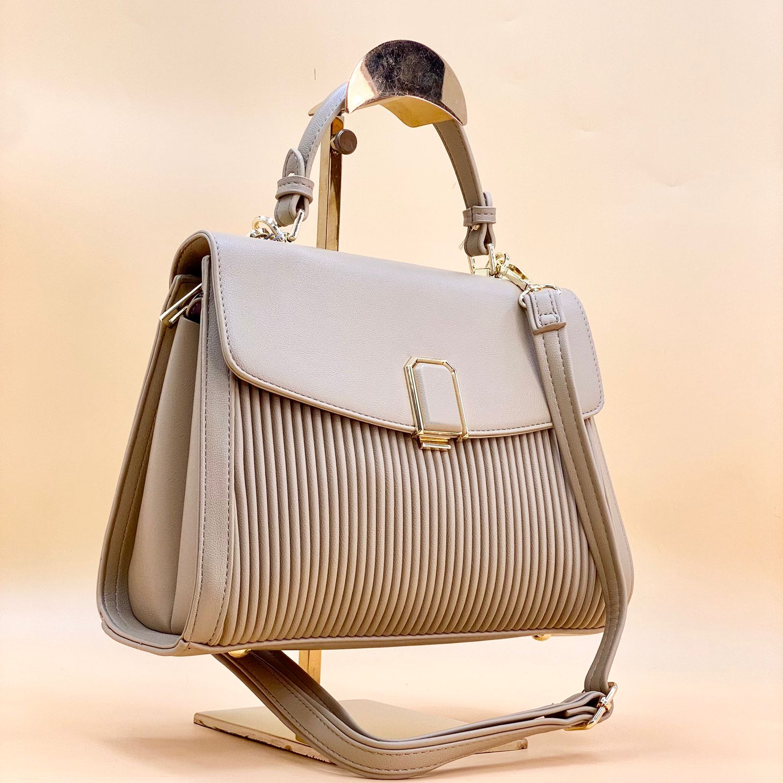 2024 Women's Handbags - B528