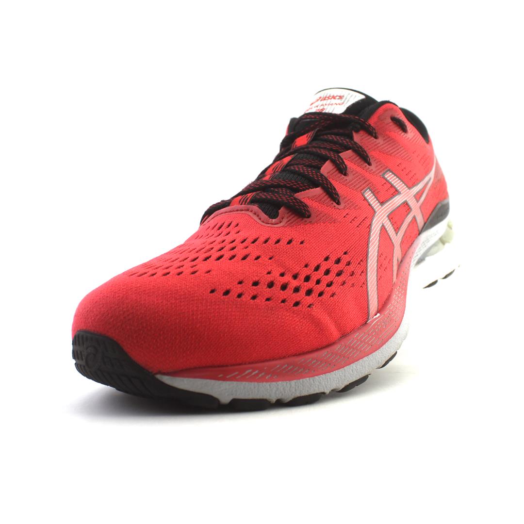 ASICS GEL-KAYANO 28 for improved running performance with enhanced cushioning and stability.