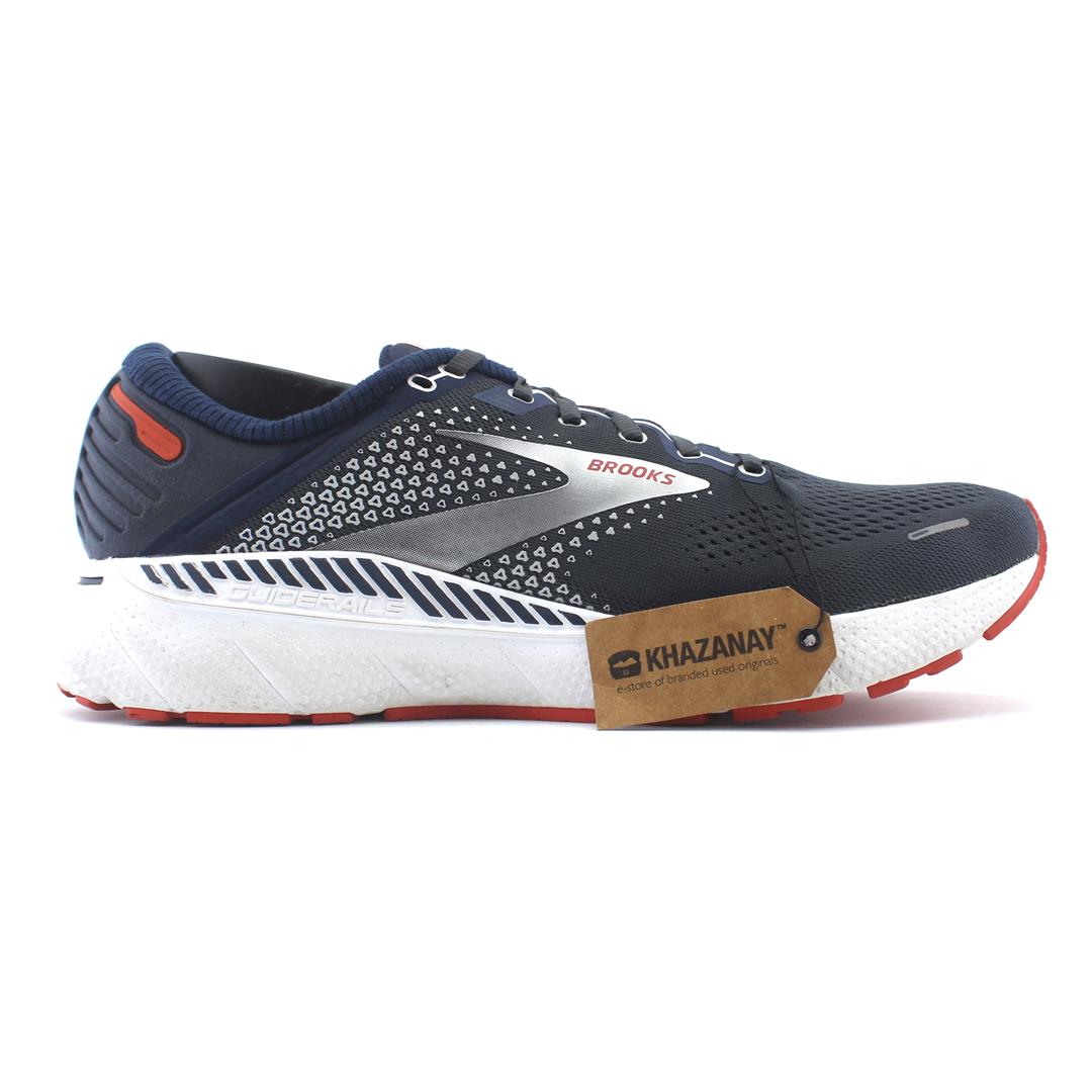 Brooks Adrenaline GTS 22 running shoe