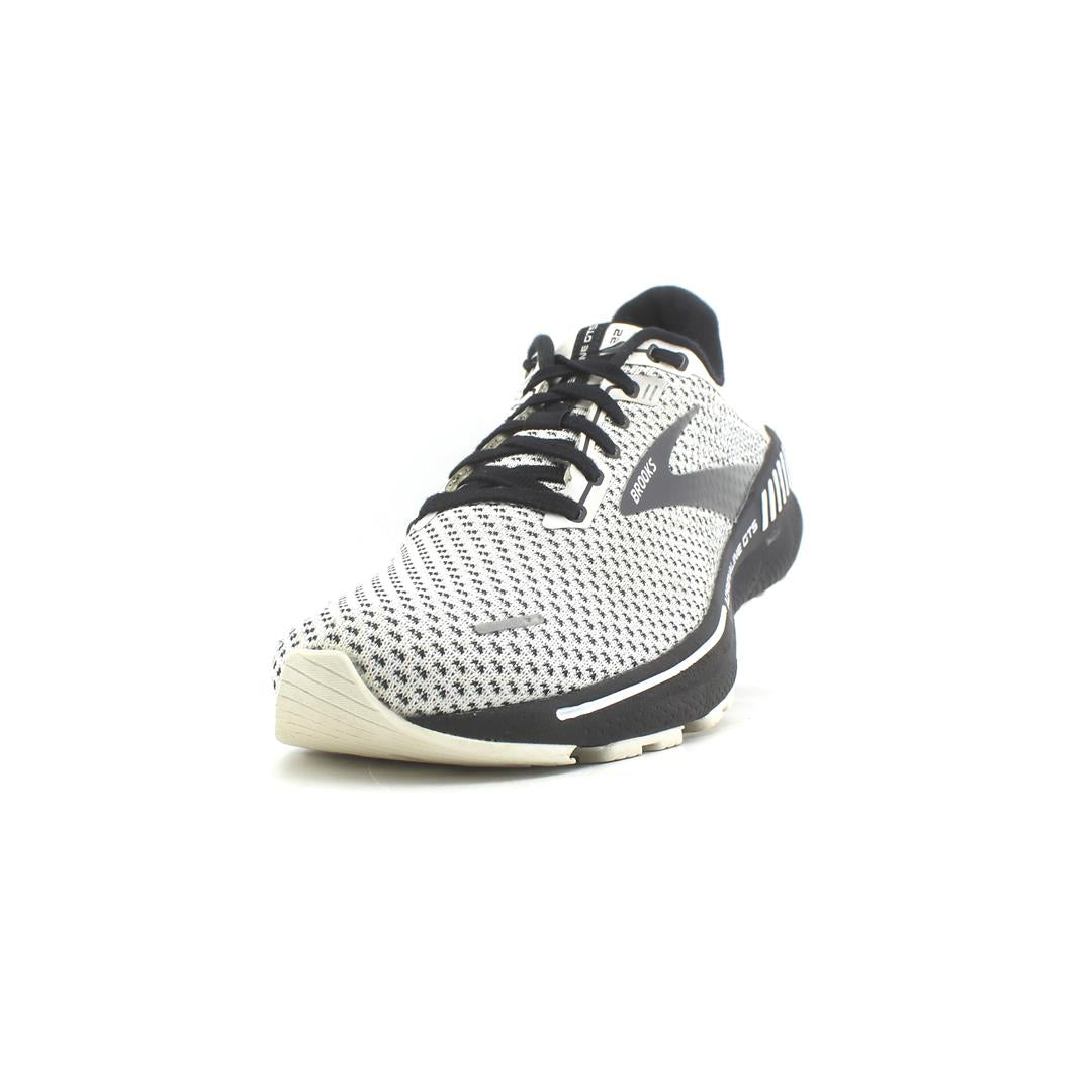 Brooks Adrenaline GTS 22 running shoes