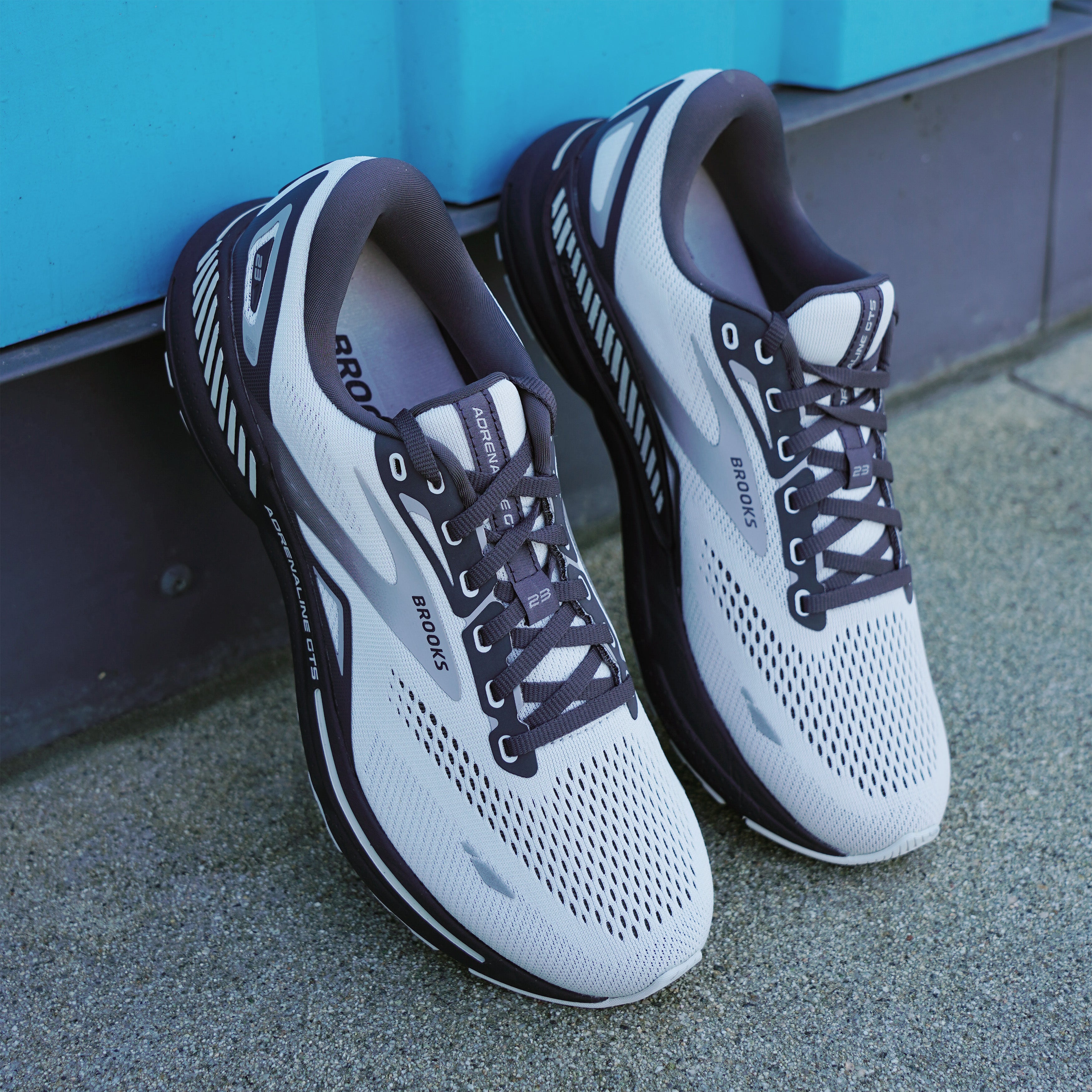 Brooks Adrenaline GTS 23 for men.