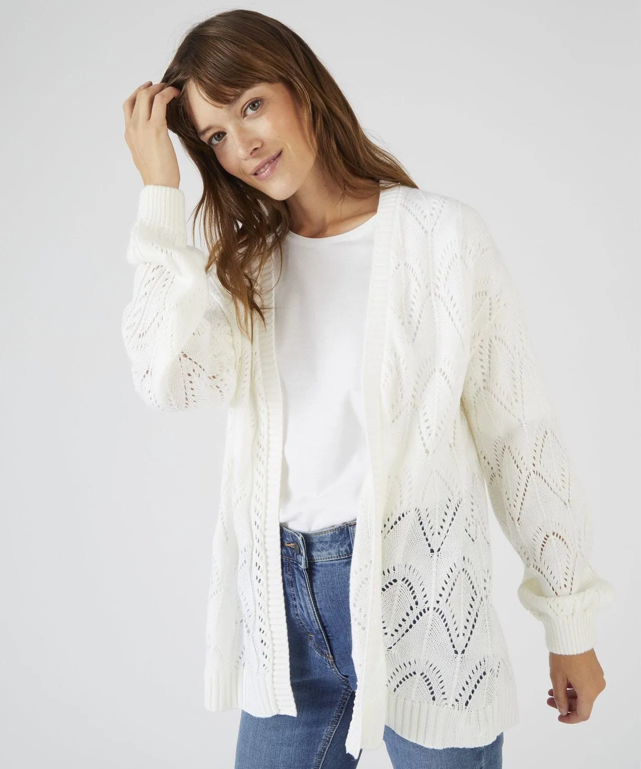 Chic Edge-to-Edge Cardigan