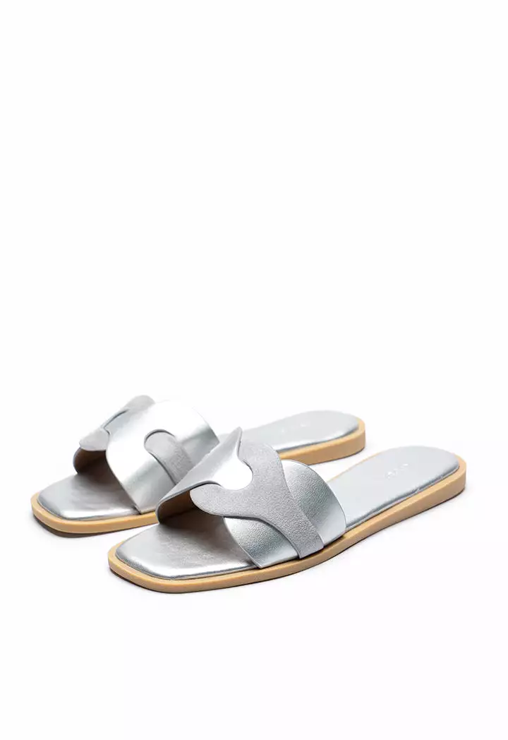 Contrasting Slip On Vamp Sandals