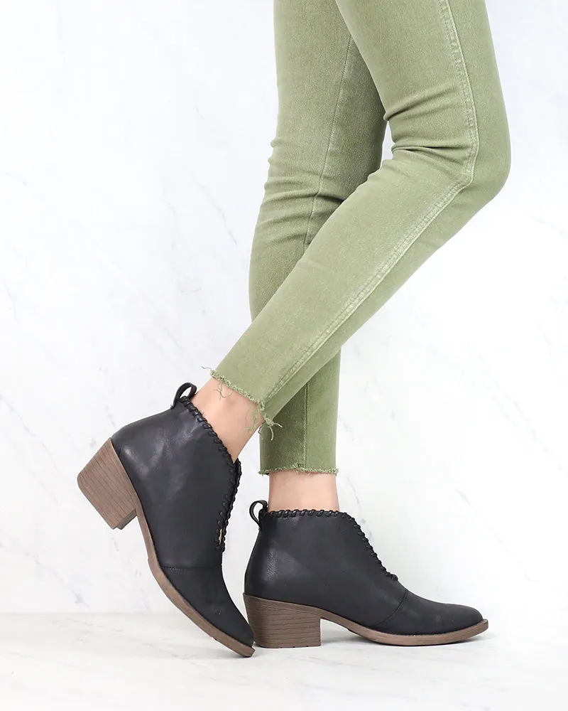 Final Sale Very Volatile Cavalry Ankle Booties Black