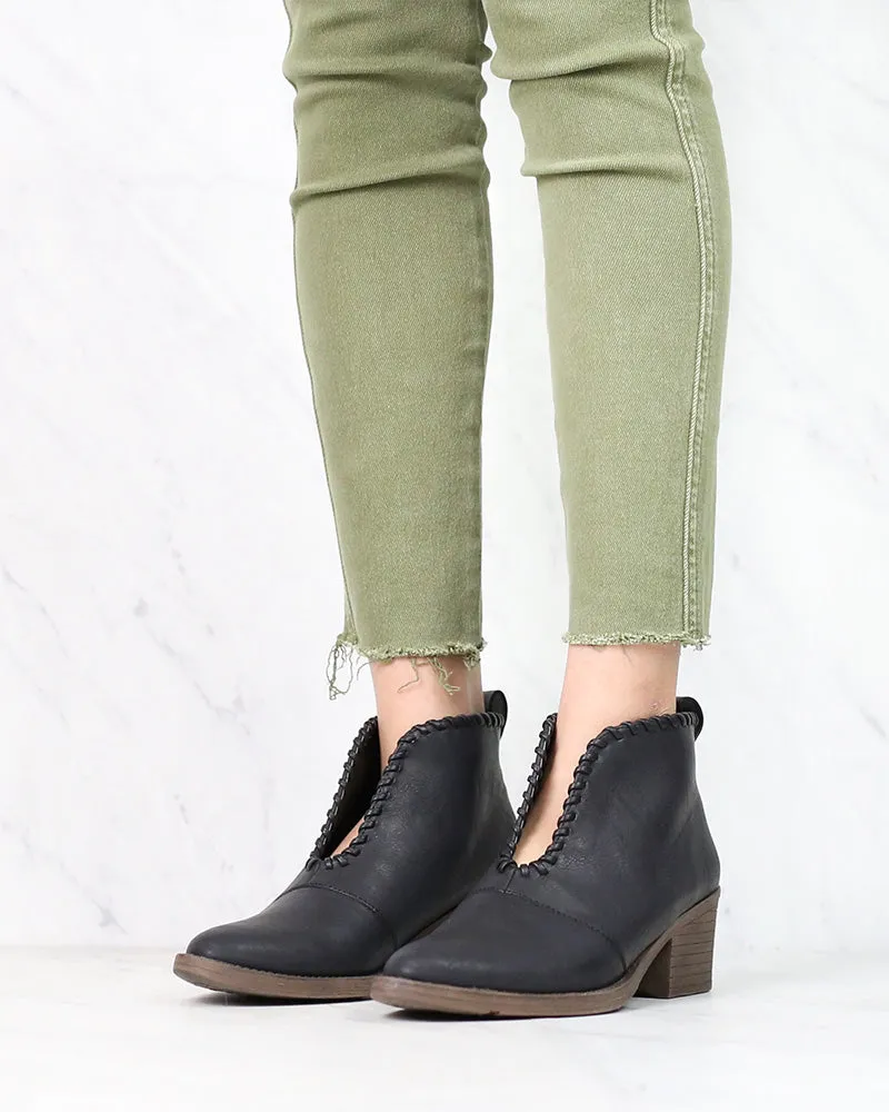 Final Sale Very Volatile Cavalry Ankle Booties Black