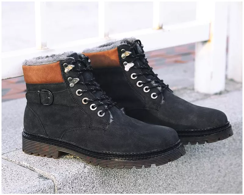 Leather Boots for Men: Warm and Stylish Solution