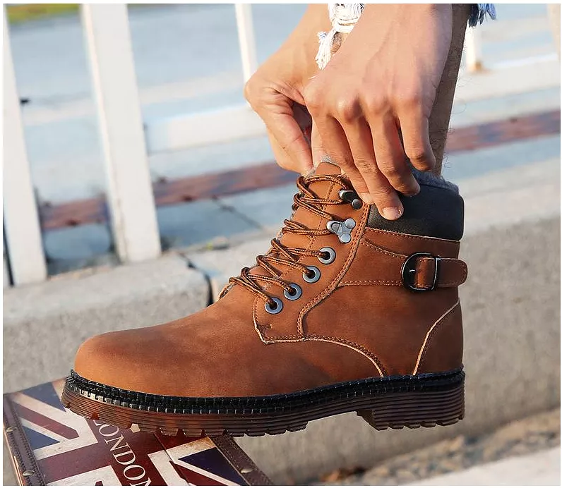 Leather Boots for Men: Warm and Stylish Solution