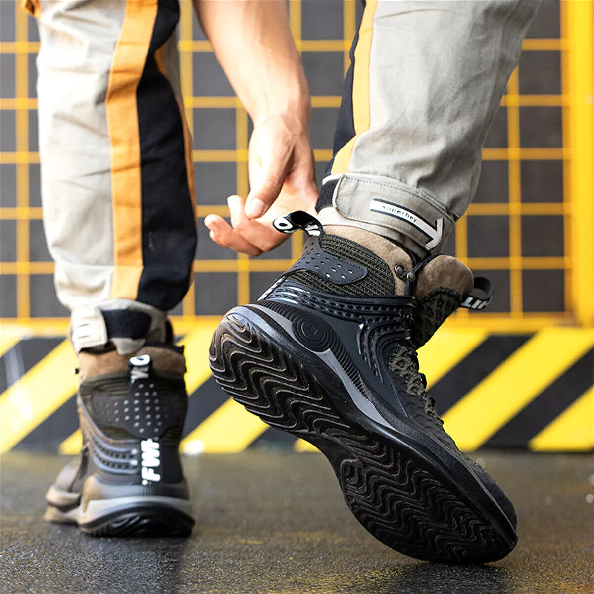 Men's Steel Toe Ankle High Safety Shoes with Anti-Pierce Feature and Reflective Design for Industrial Use.