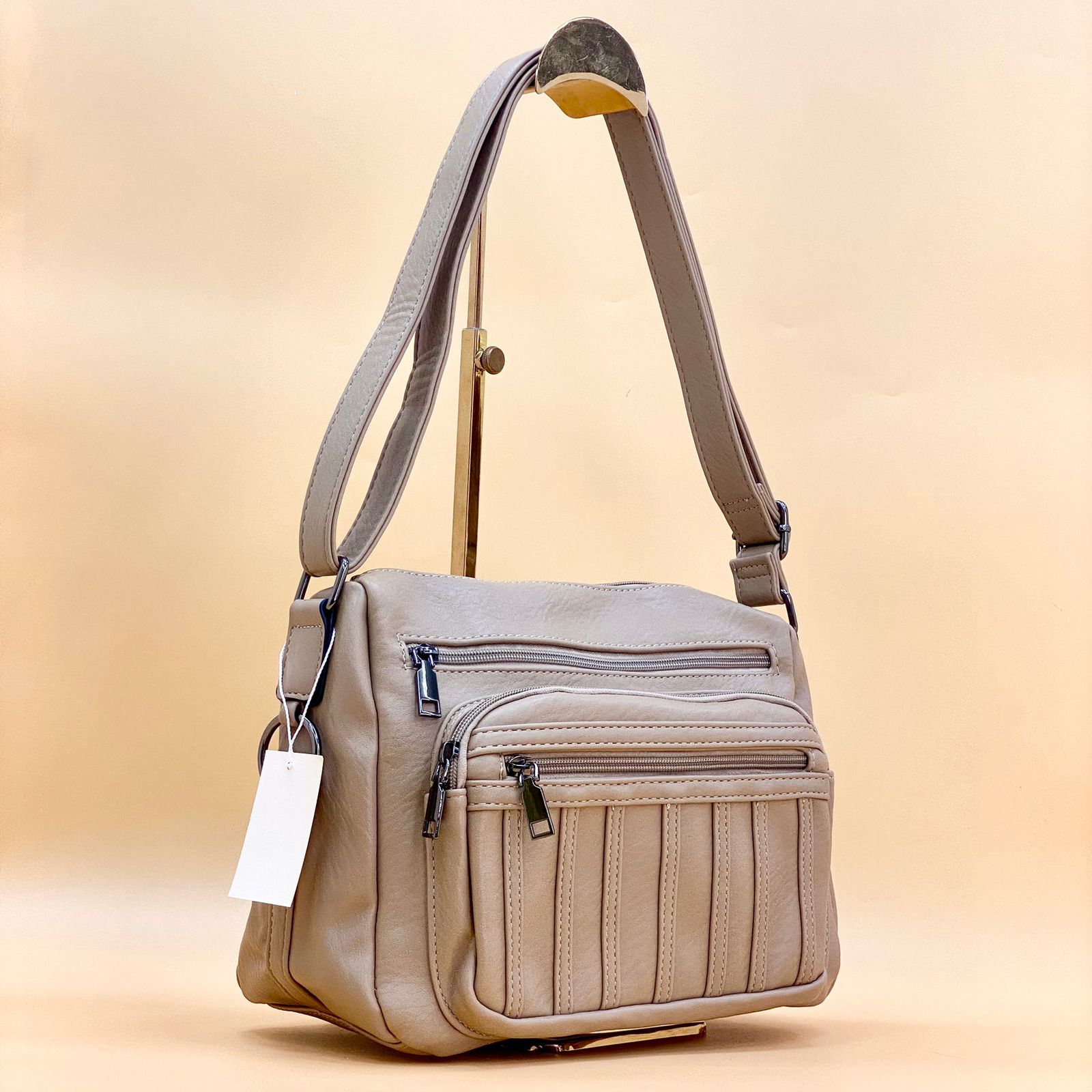 New arrivals 2024: Trendy women's handbags - model B540.