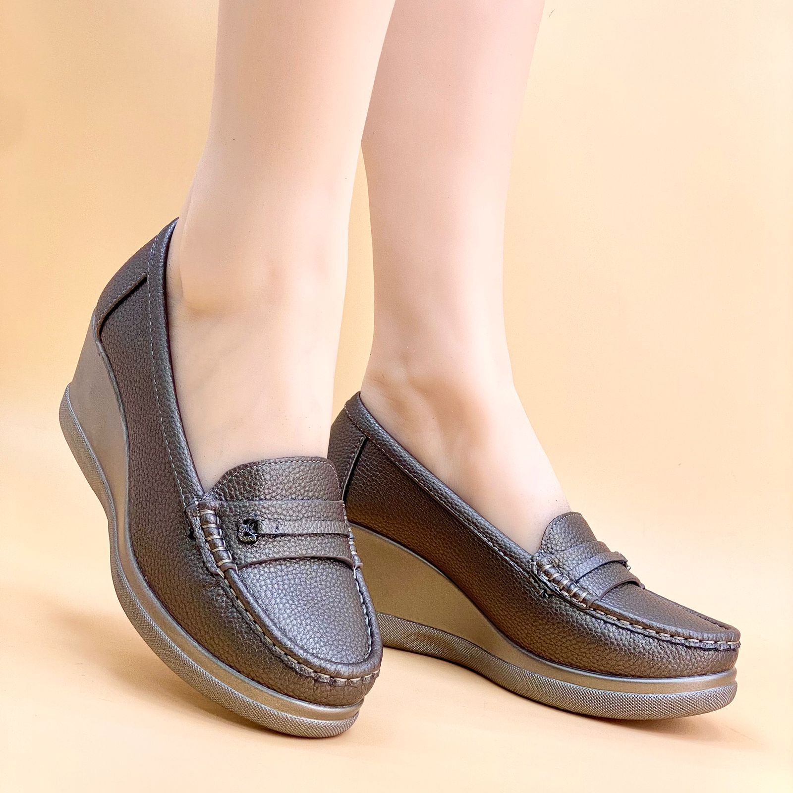 New, ladies shoes W716