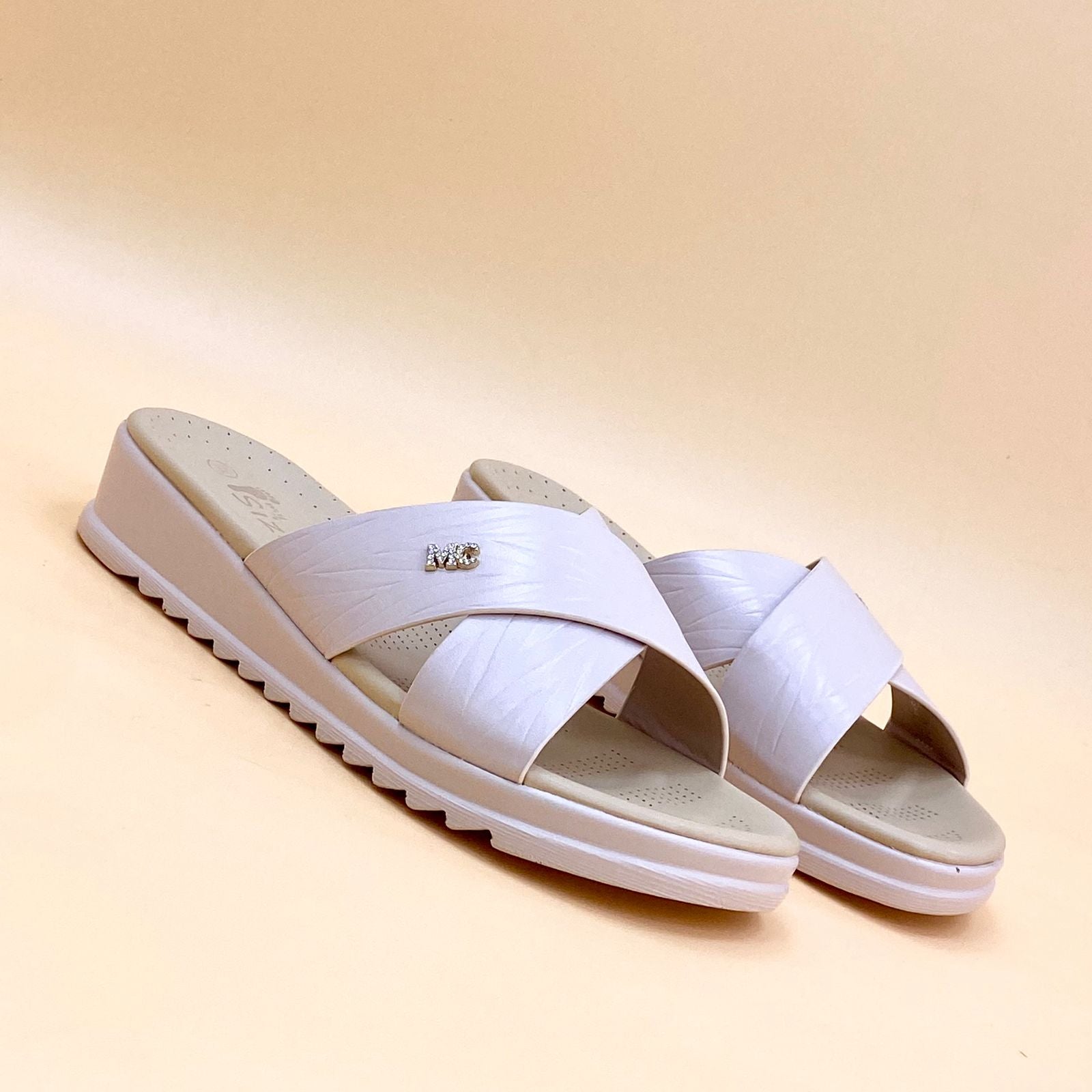 NEW WOMEN SLIPPERS W134 - Buy Online