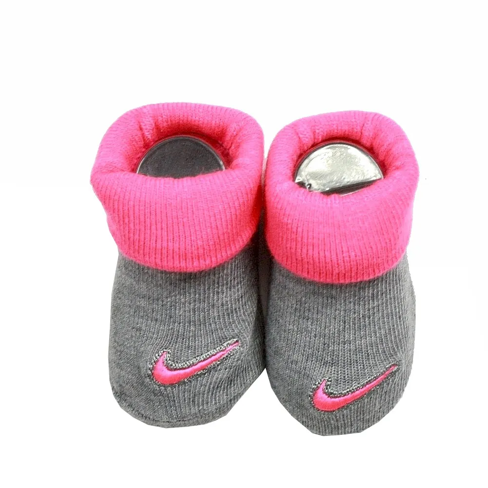 Nike Infant Girl's 3-Piece Set (Hat, OneZ & Booties) - Winning Ain't Easy