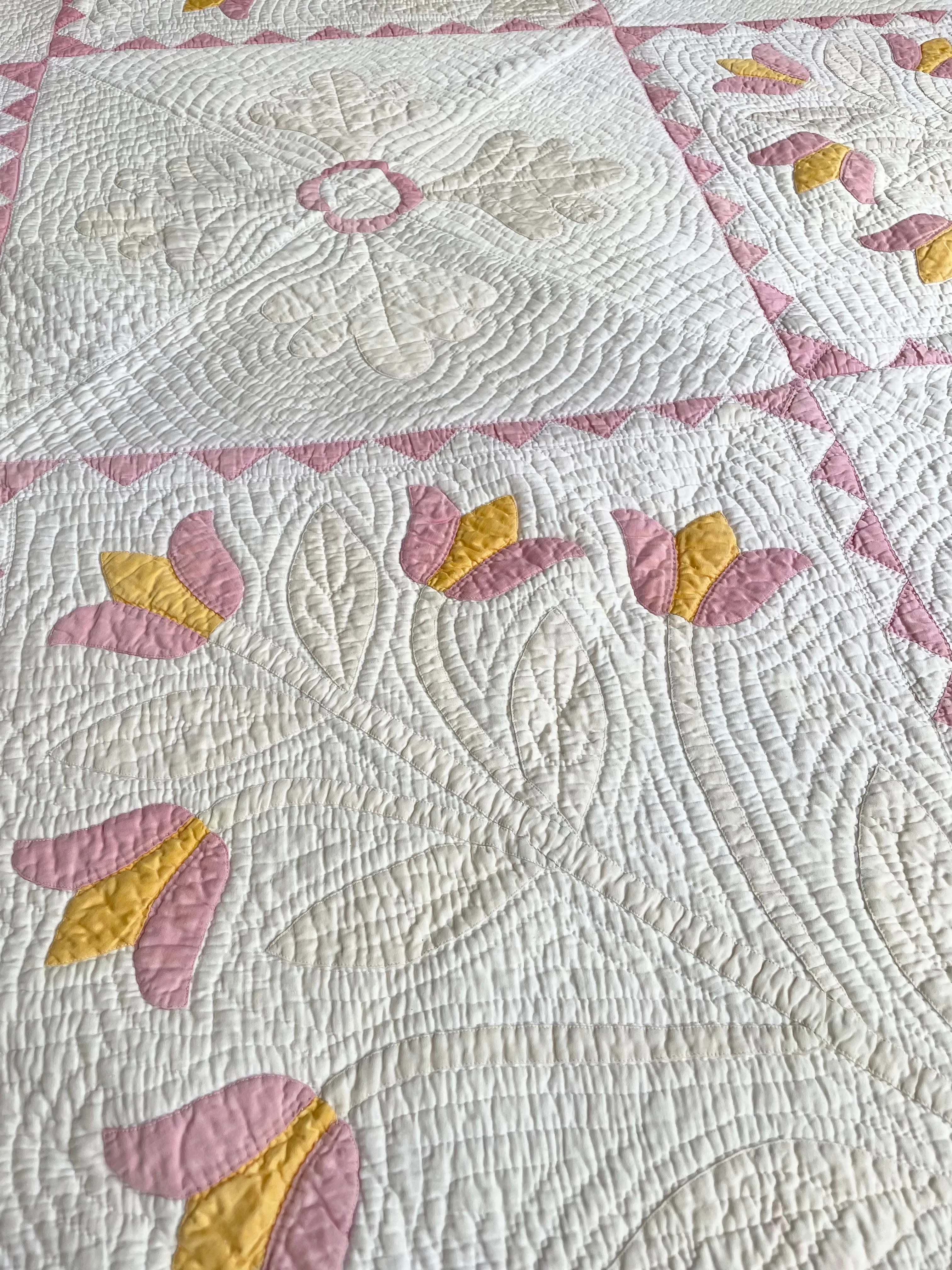 Oak Leaf Tulip Antique Quilt