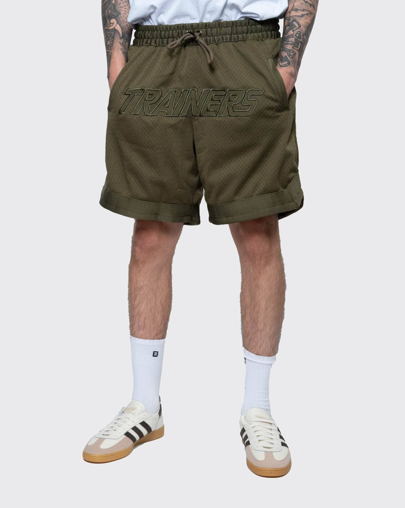 Retro tonal ball shorts for trainers.