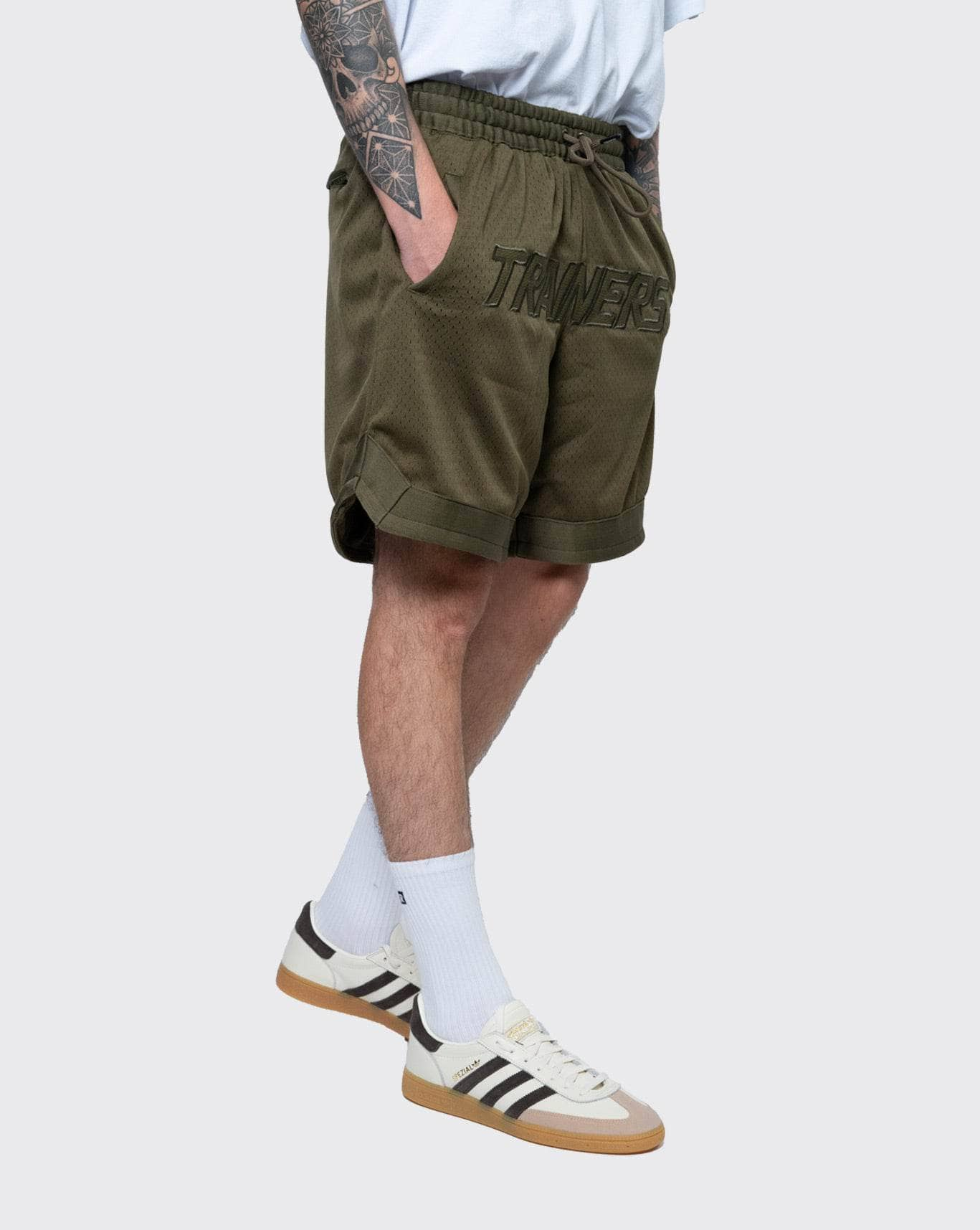 Retro tonal ball shorts for trainers.