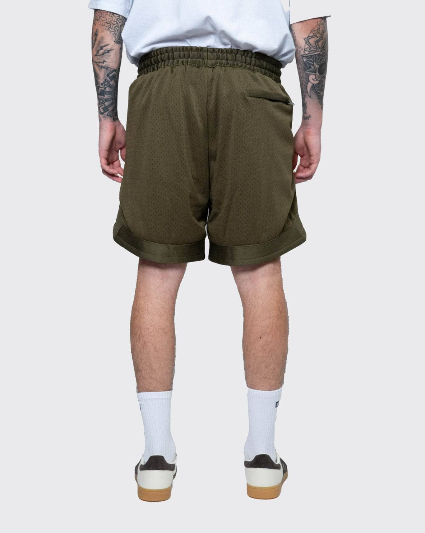 Retro tonal ball shorts for trainers.