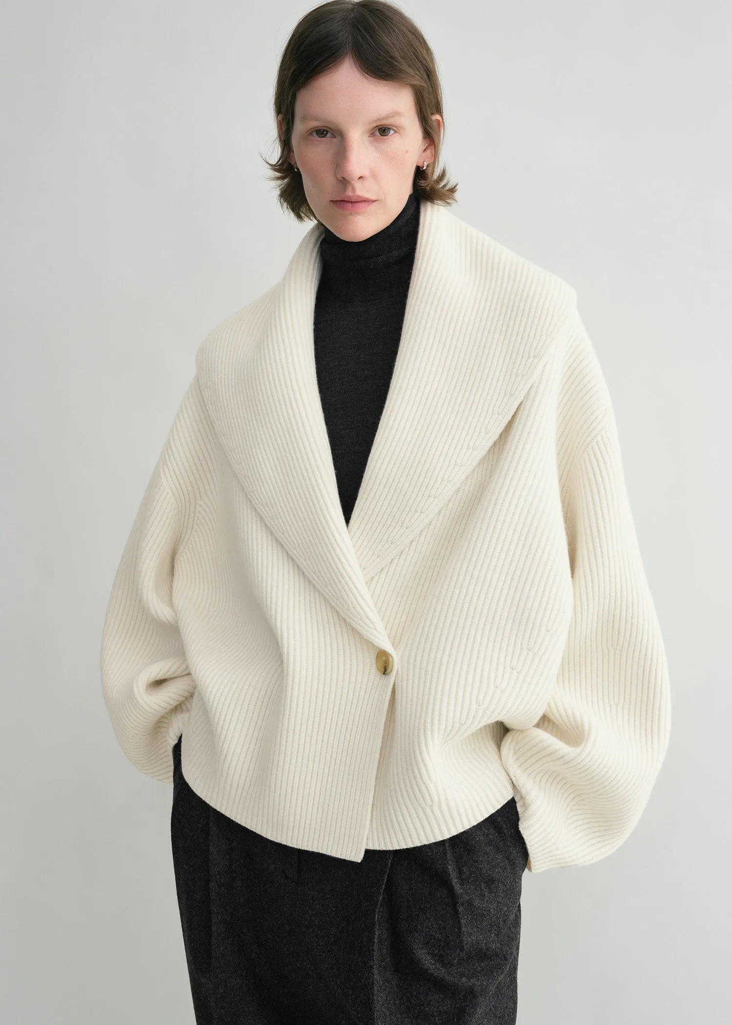 Shawl lapel cardigan milk