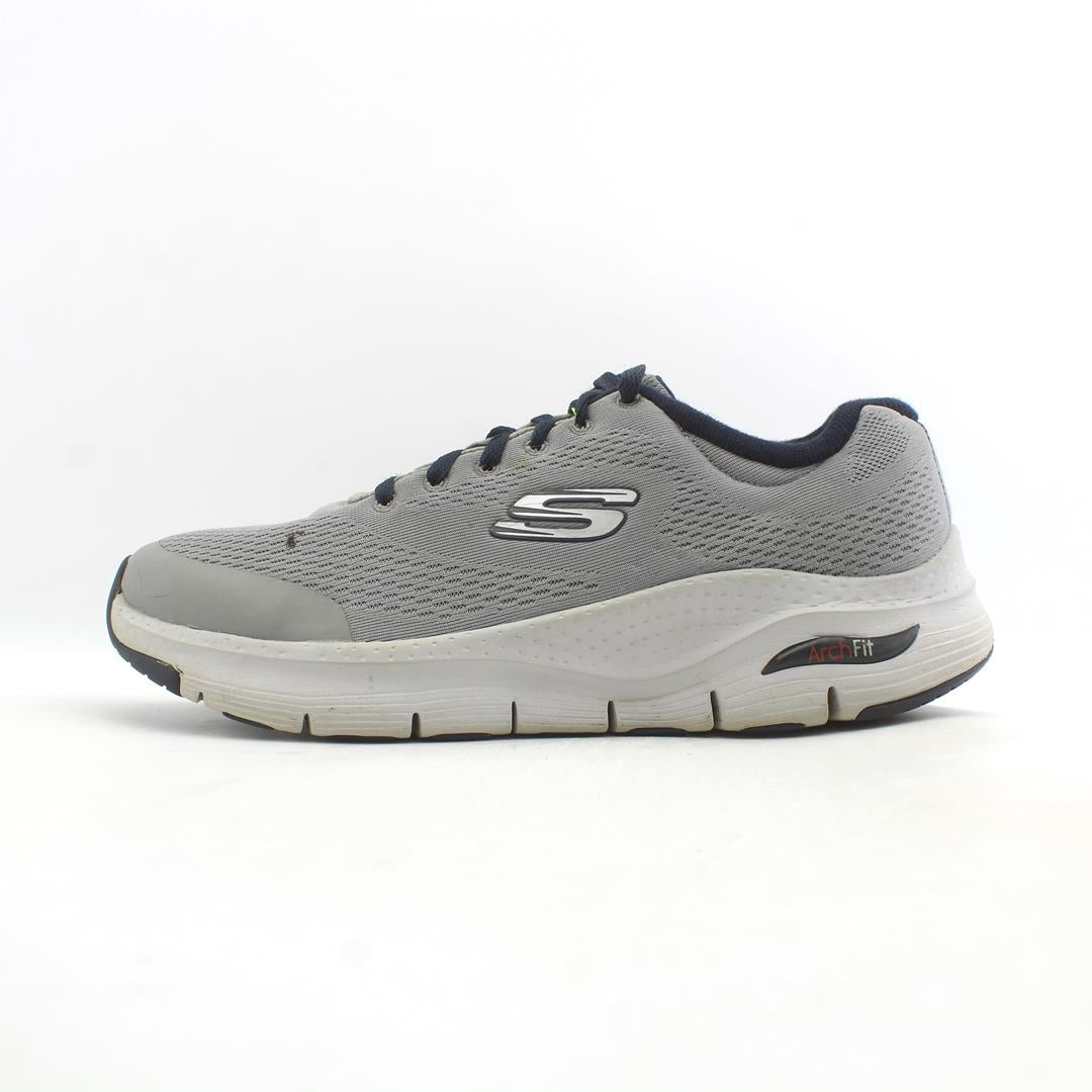 SKECHERS ARCH SUPPORT