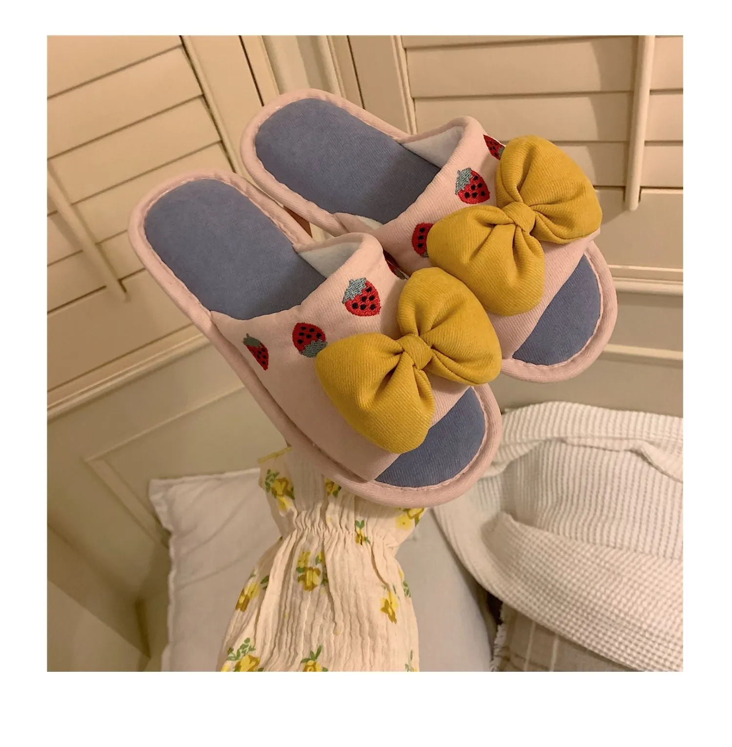 Soft and Cozy Bow Slippers made of Cotton