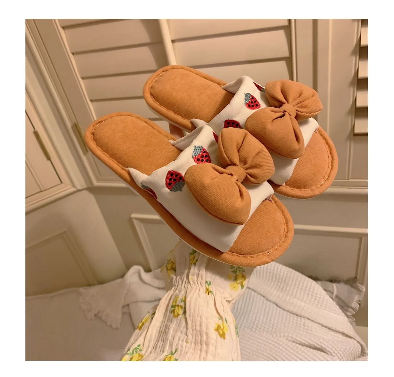 Soft and Cozy Bow Slippers made of Cotton