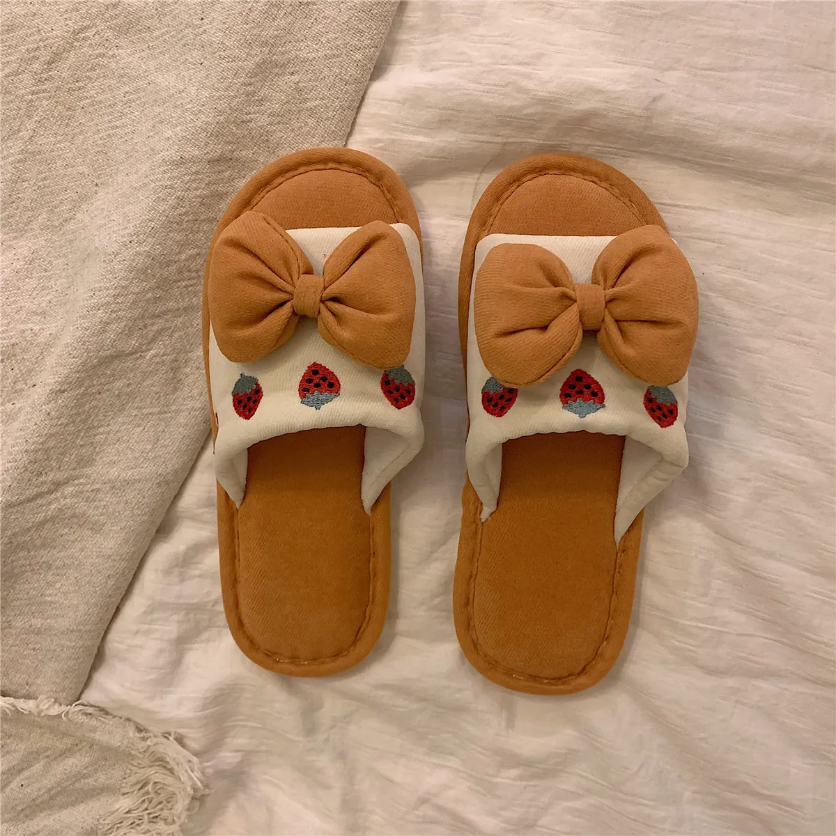 Soft and Cozy Bow Slippers made of Cotton