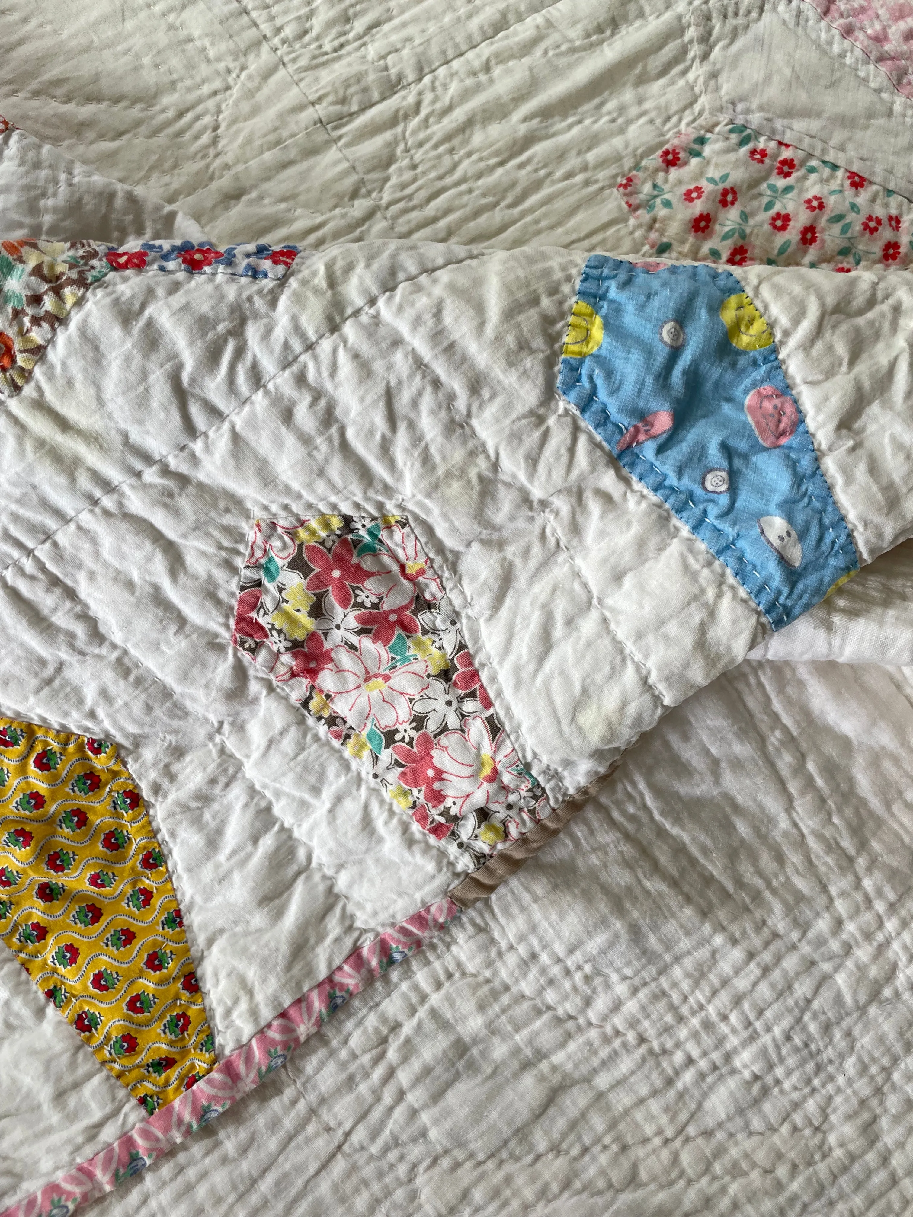 Classic 1940s Dresden Plate Vintage Quilt