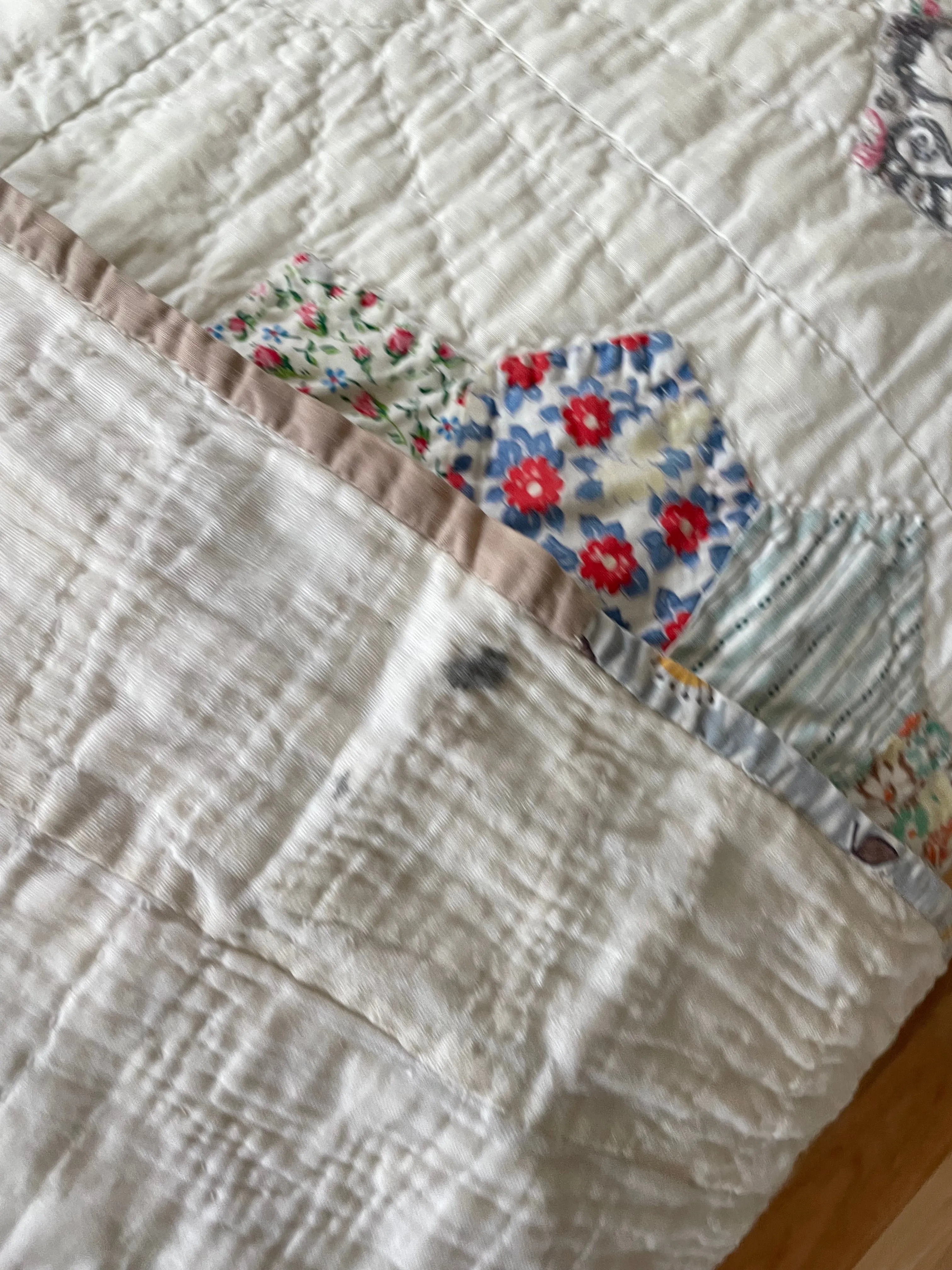 Classic 1940s Dresden Plate Vintage Quilt