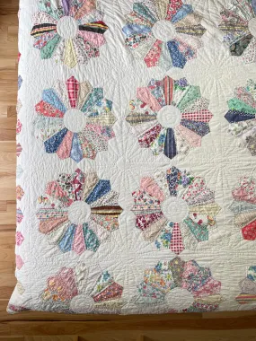 Classic 1940s Dresden Plate Vintage Quilt