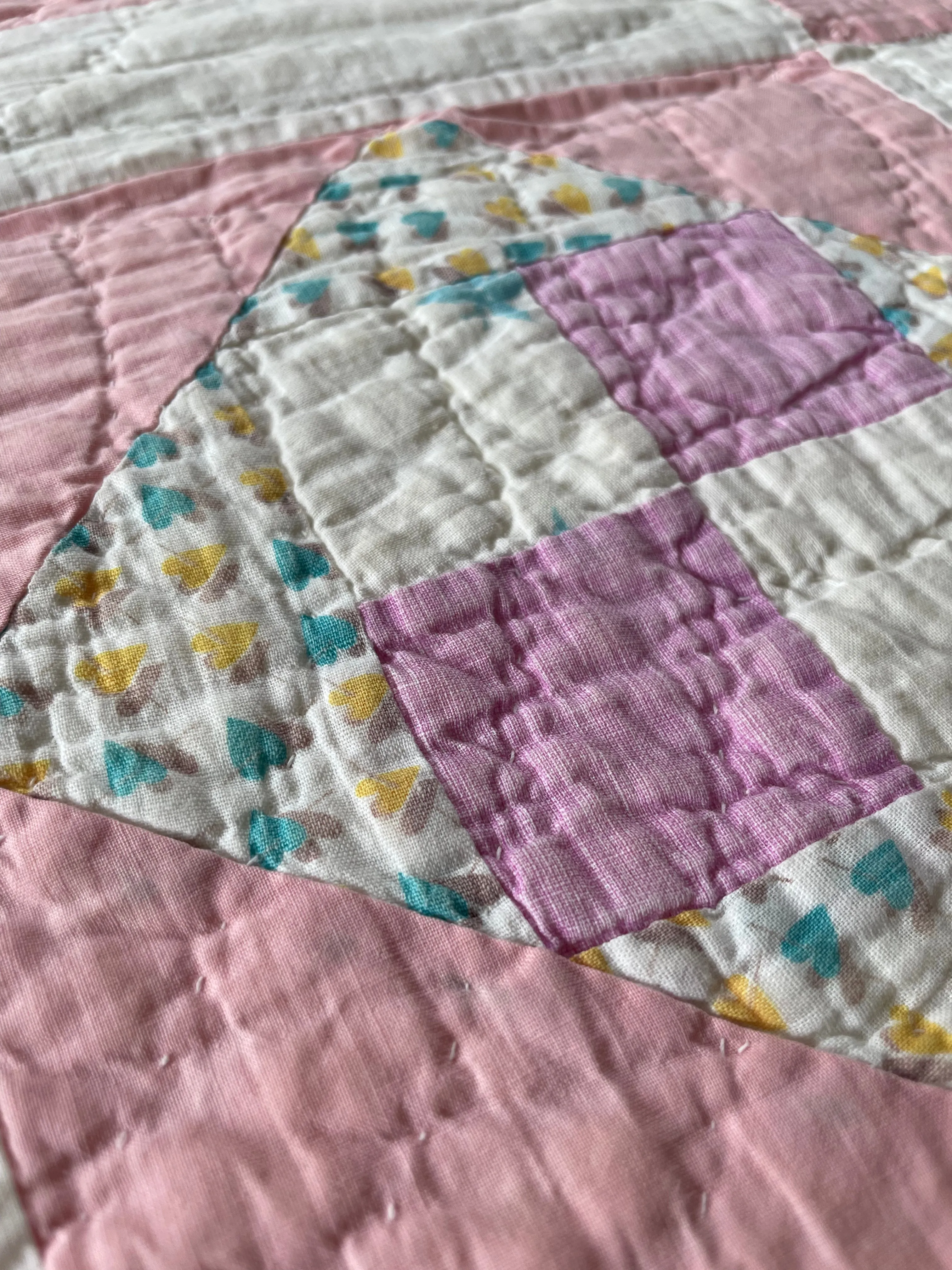 Retro Hourglass Quilt