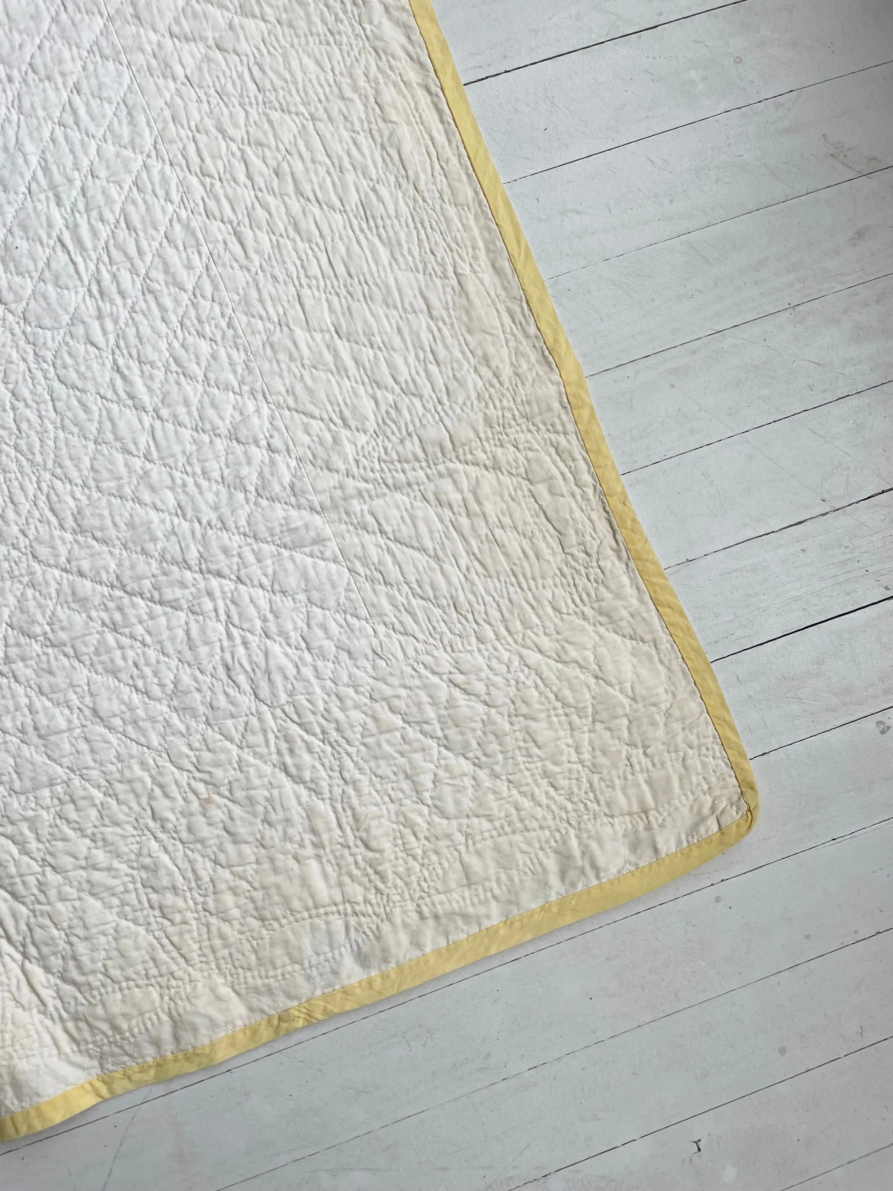 Charming Vintage Star of Bethlehem Quilt