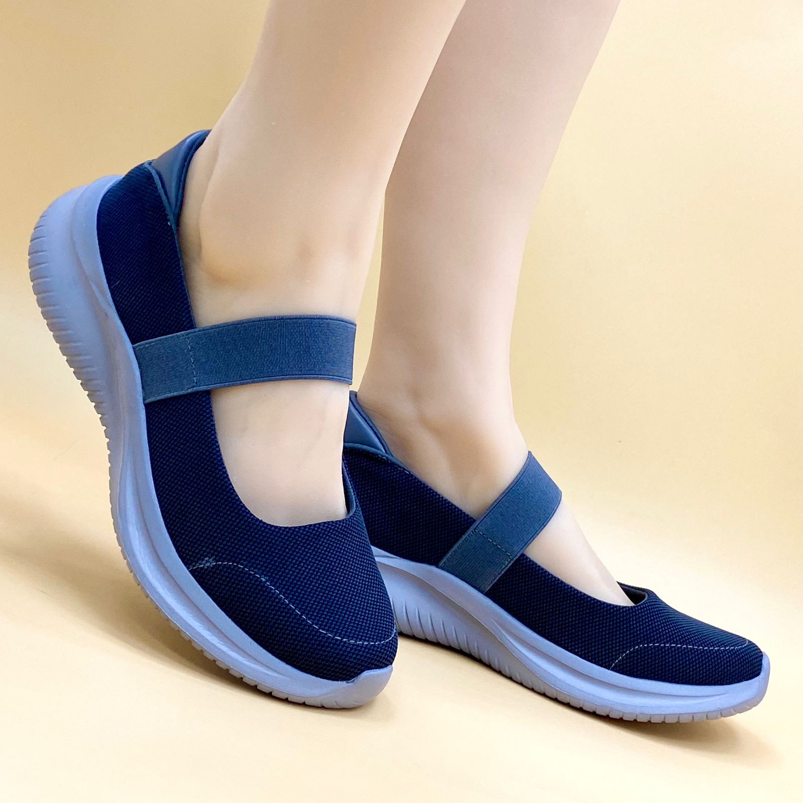 Women's flat shoes - W727